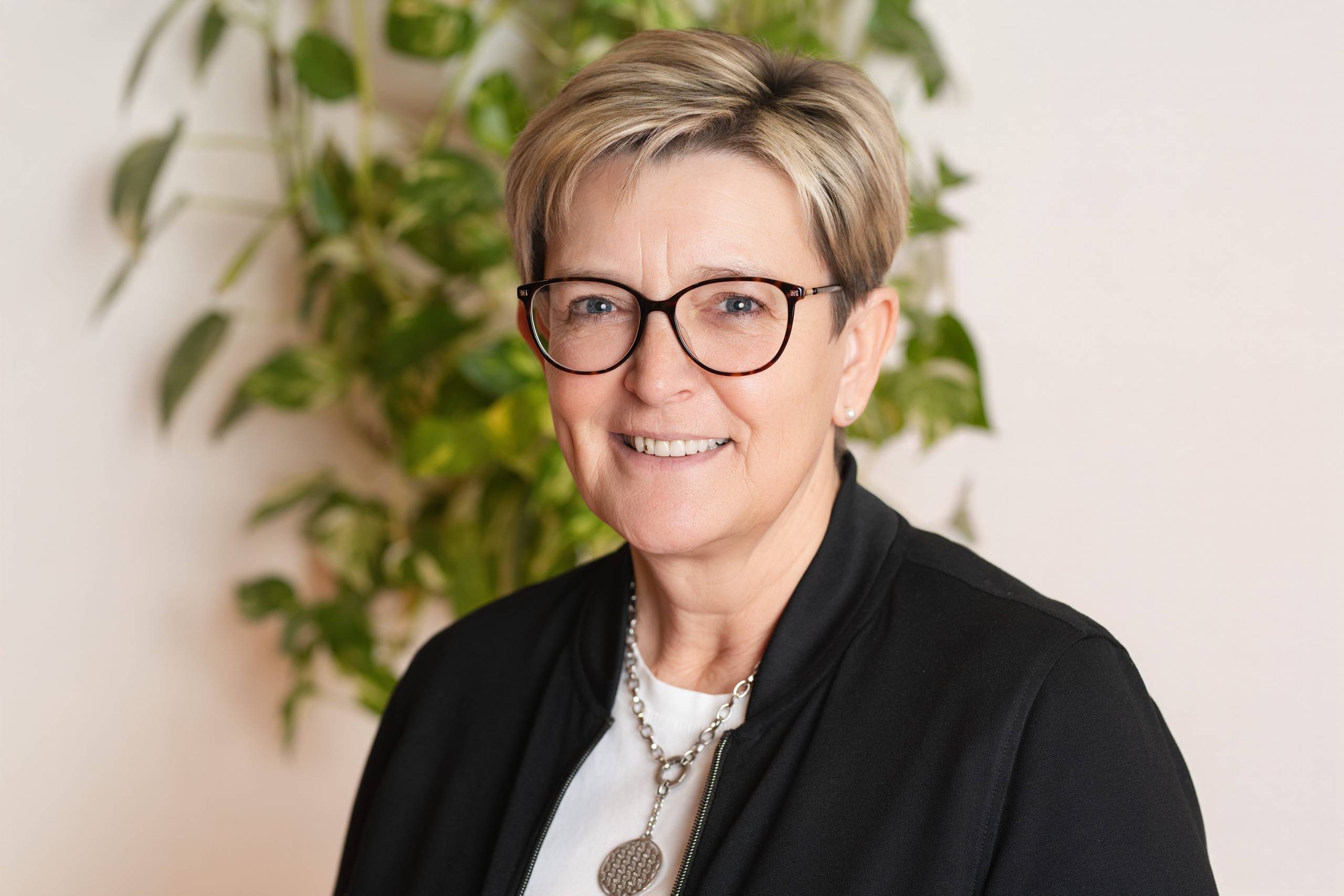 Porträt von Sonja Posch, Verwaltung