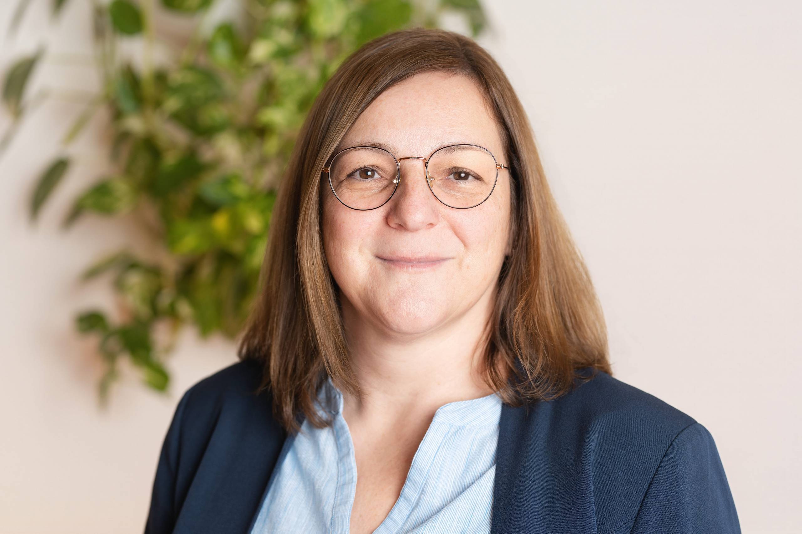 Porträt von Sabine Weber, Personangelegenheiten