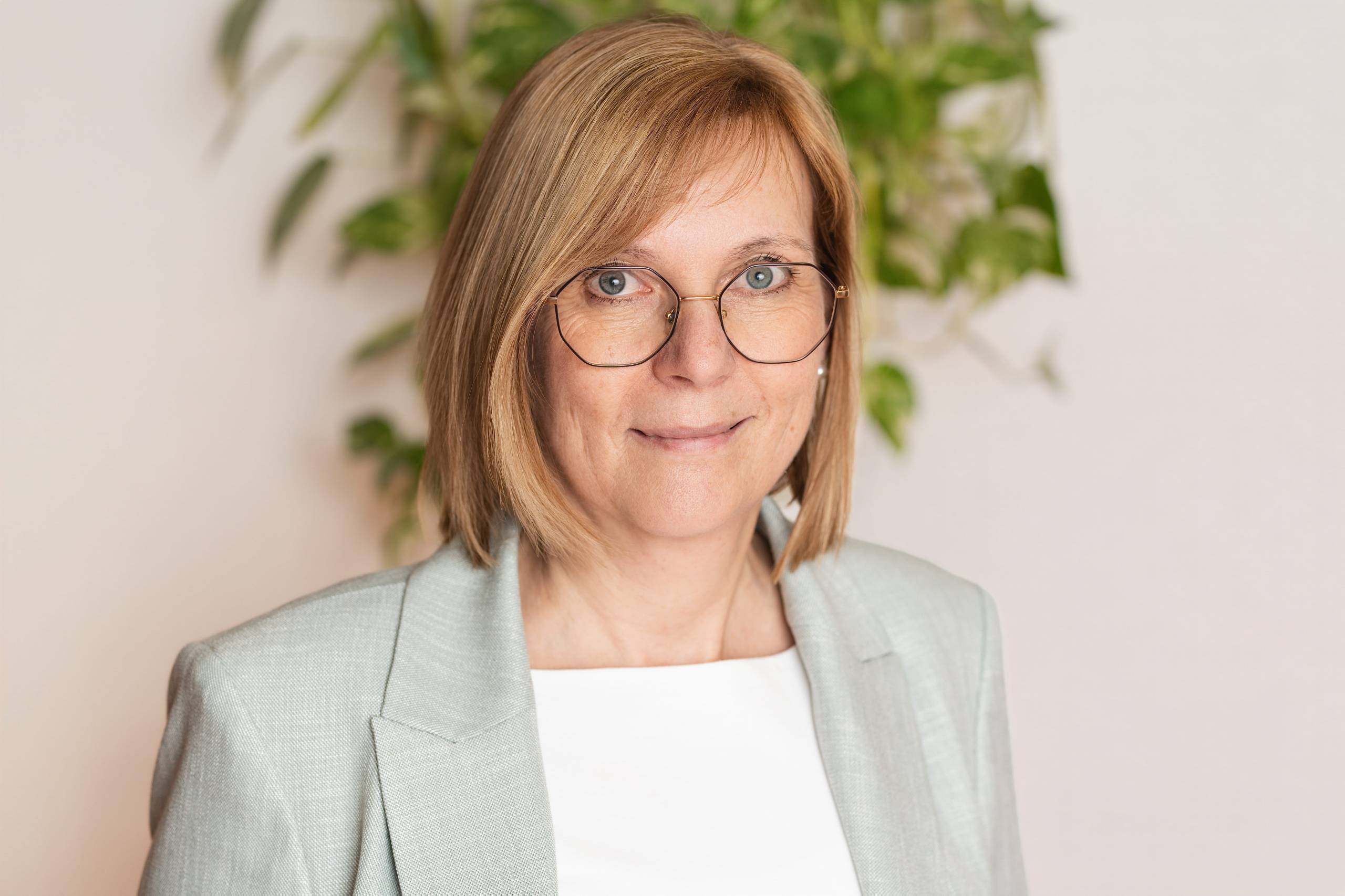 Porträt von Margit Groß, Heimleitung