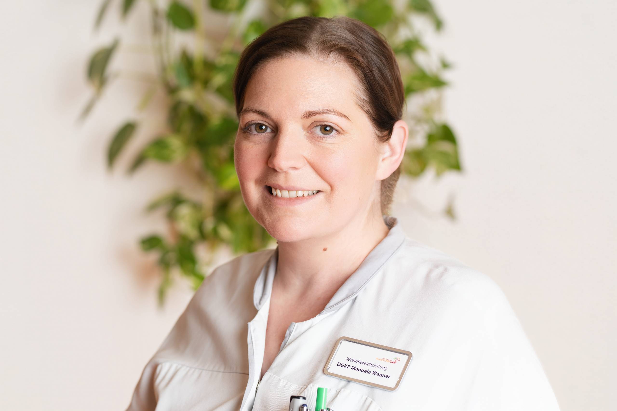 Porträt von Manuela Wagner, Wohnbereichsleiterin 3.Ebene